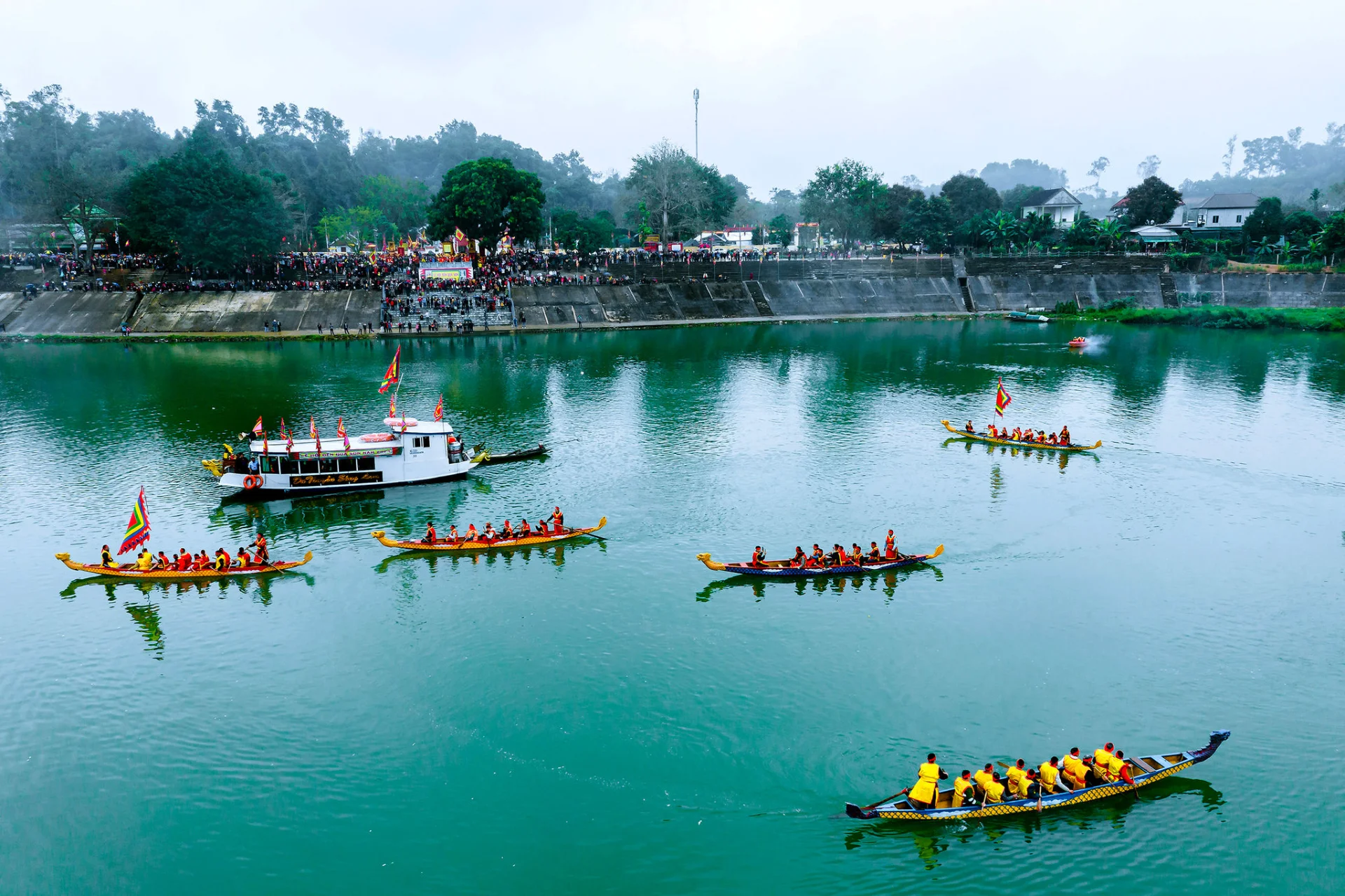ĐỀN QUẢ SƠN - LINH THIÊNG BÊN DÒNG SÔNG LAM